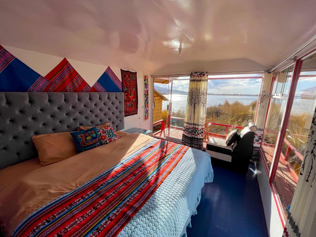 Vip Flotante Villa Пуно Екстериор снимка