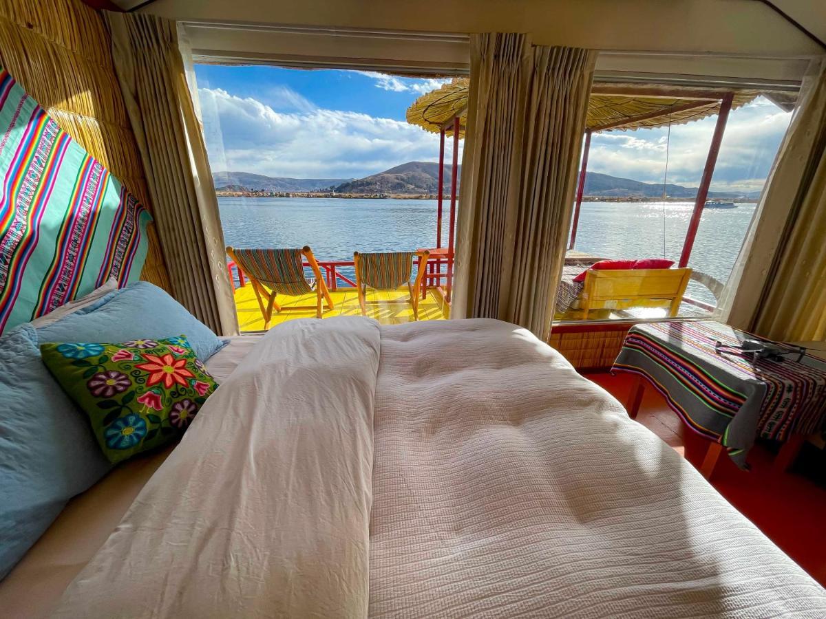 Vip Flotante Villa Пуно Екстериор снимка