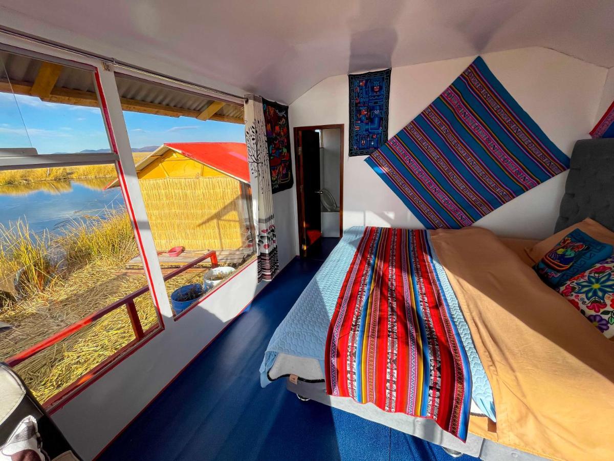 Vip Flotante Villa Пуно Екстериор снимка