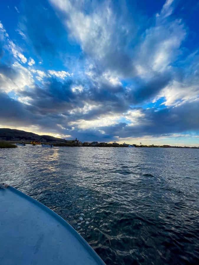 Vip Flotante Villa Пуно Екстериор снимка